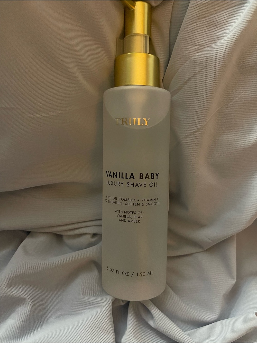 TRULY Vanilla Baby Luxury Shave Oil - White & Gold